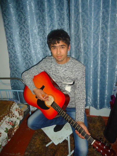 Бахтиёр Бобоев