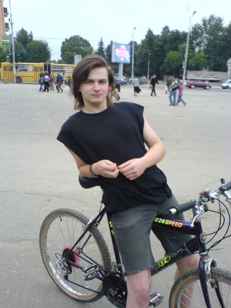 Дмитрий Шаров