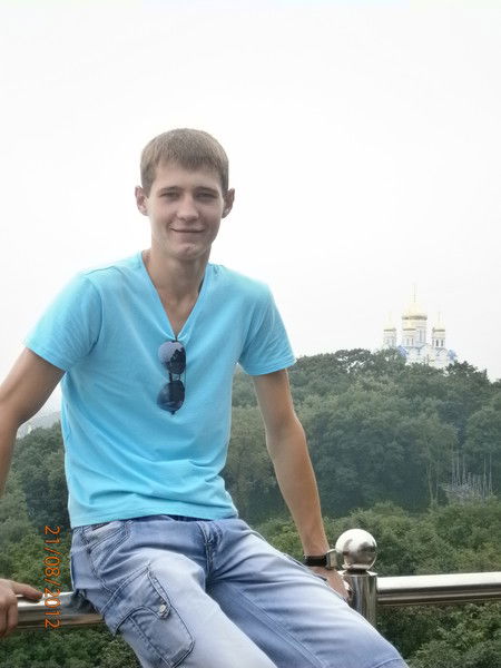 Андрей Волков