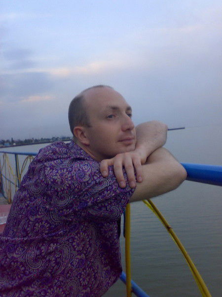 Влад Романов