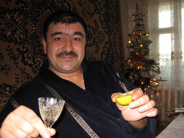 Что такое черное на двух ногах. 4730c. Что такое черное на двух ногах фото. Что такое черное на двух ногах-4730c. картинка Что такое черное на двух ногах. картинка 4730c. Что такое чёрное на одной ноге? Что такое чёрное на двух ногах? Что такое чёрное на трёх ногах?