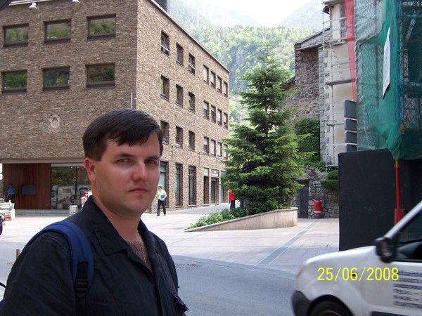 Антон Лавренюк