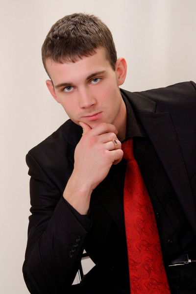 Анатолий Сафаров