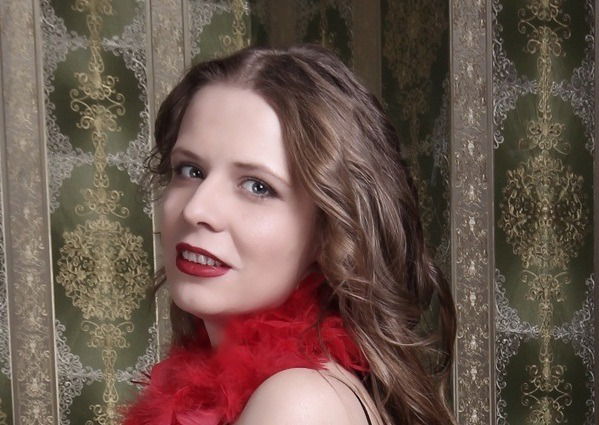 Елена Толстова