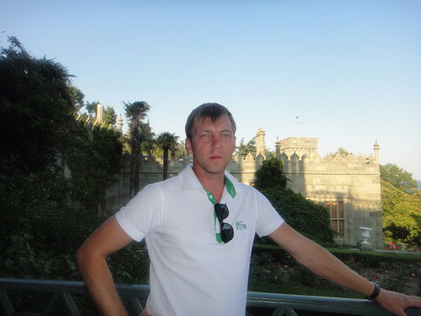 Виталий Есин