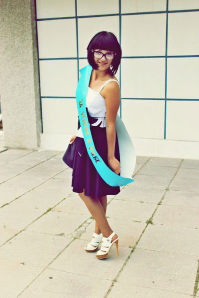 Наглая Вредина=))