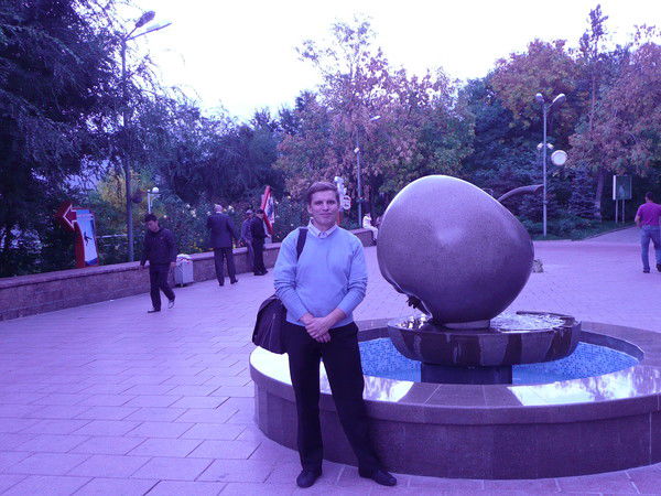 Александр Сафаров