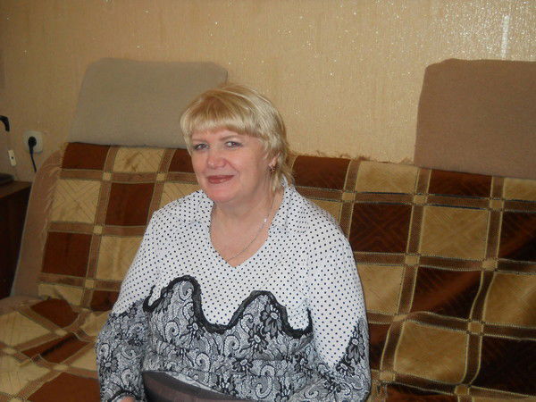 Анна Шутова