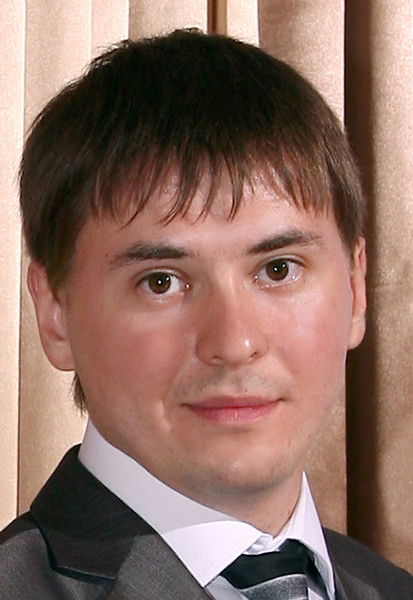 Денис Попов