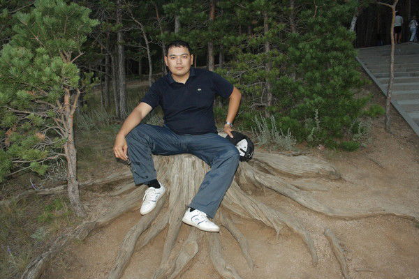 Жарас Мурабеков