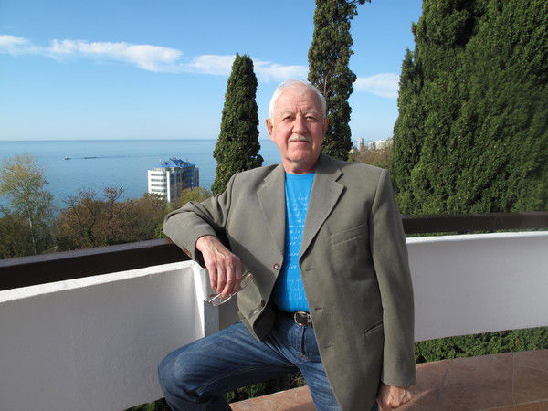 Александр Неволин