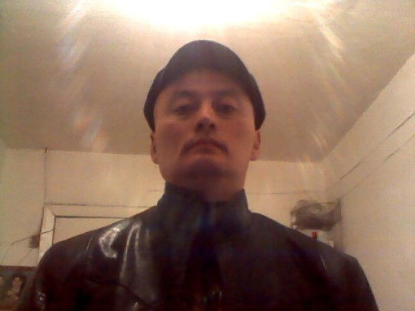 Алмас Холостяк