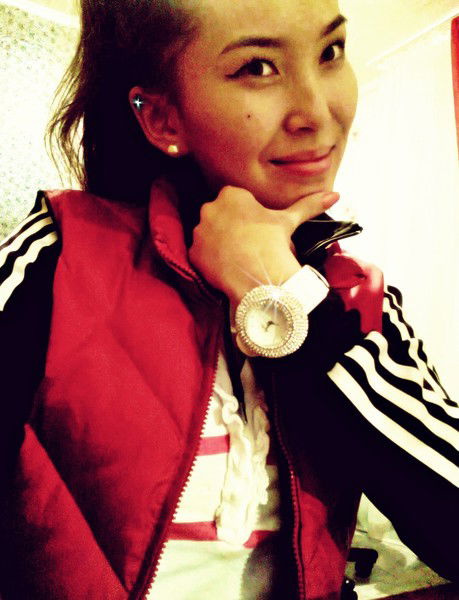 "shynar Kayrollanova"