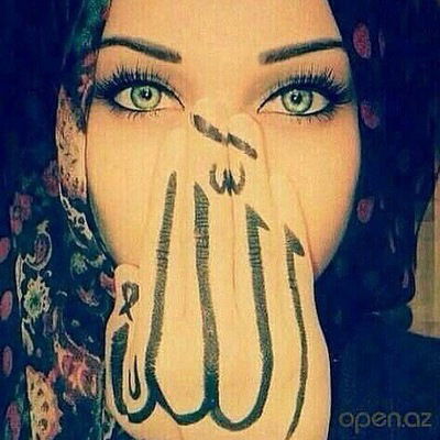 Надя Зоирова