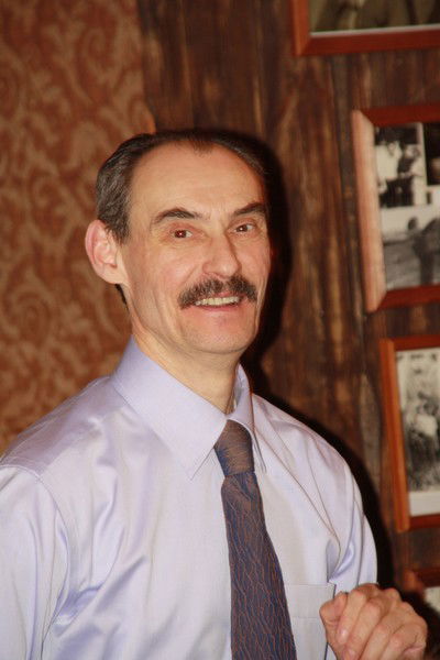 Аркадий Селищев