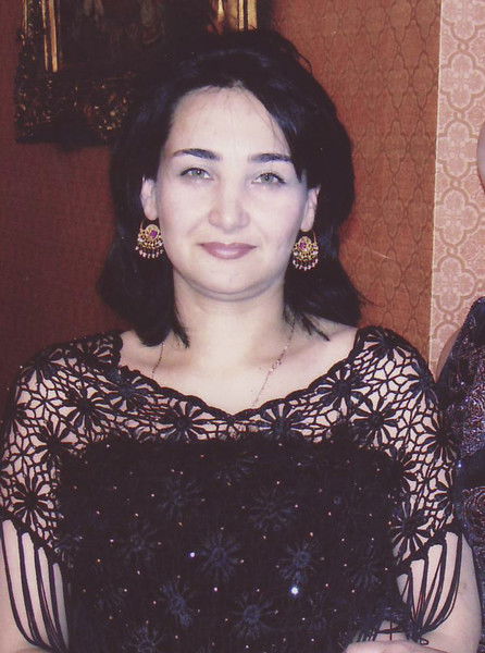 Тахмина Насридинова