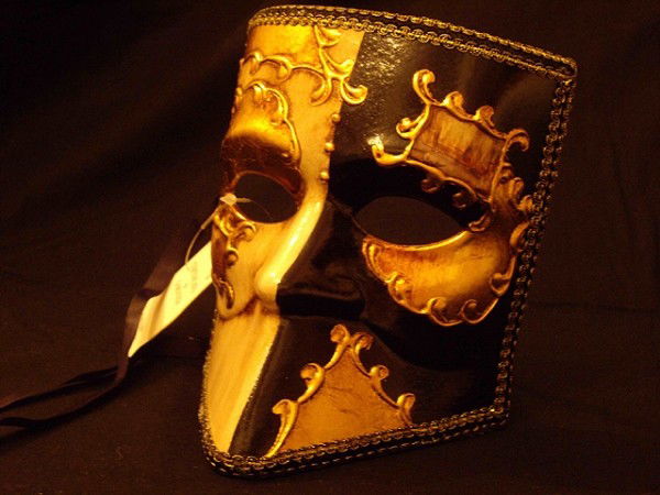 Роман Буров