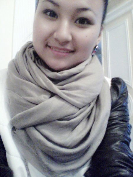 Айдана*) Муратова*)