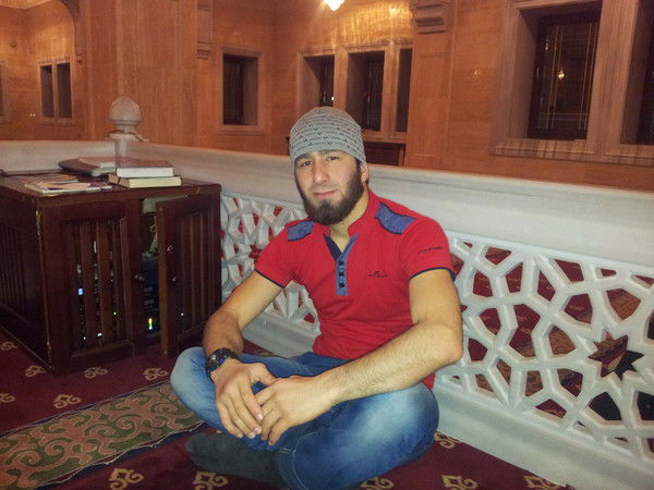 Ислам Эльмурзаев