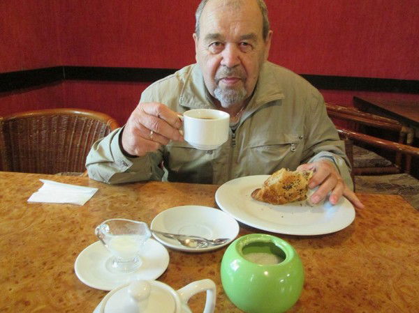 Лев Савеченков