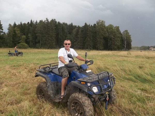 Динар Вахитов