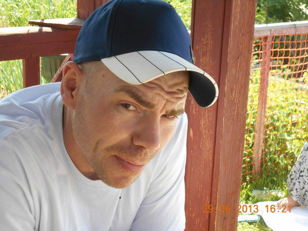 Александр Захаров