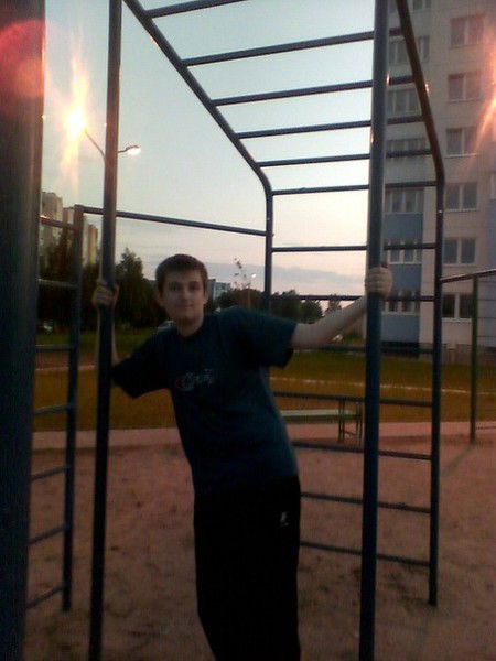 Андрей Мельничёнок