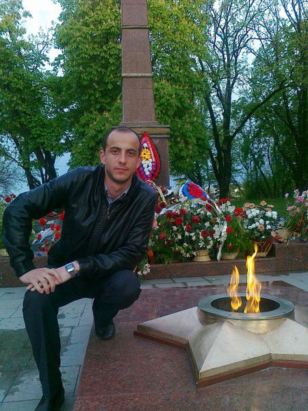 Таулан Тхатлов