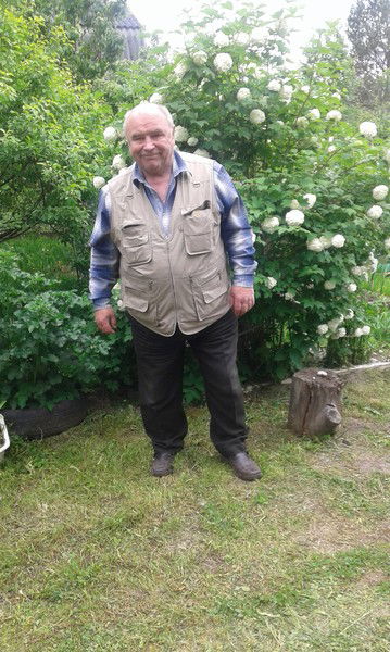 Анатолий Макаров