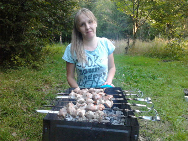 Лена Насардинова