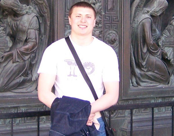 Роман Роман