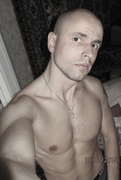 Александр Леонов