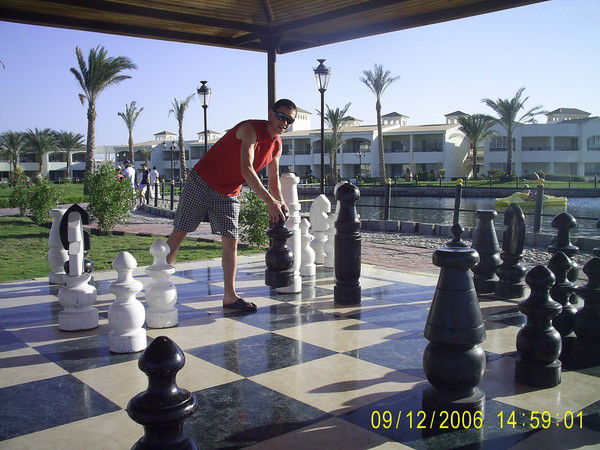 Антон Овчинников