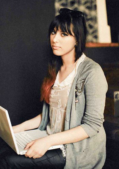 Добрая Девушка