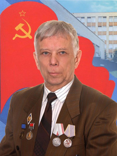 Борис Дубровин