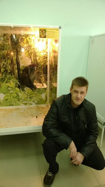 Роман Попов