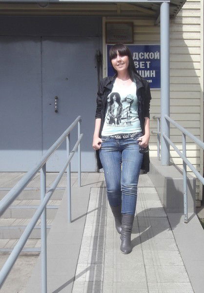 Алена Комиссарова