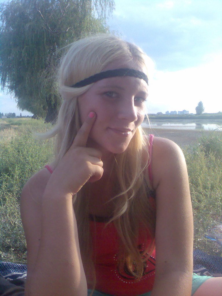 Хорошая Девочка Но Не Ваша!