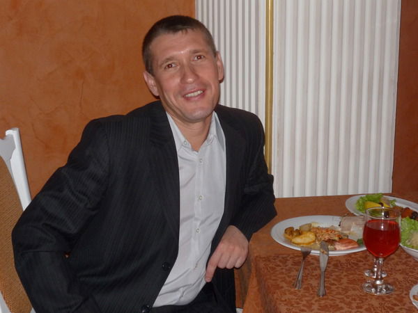 Александр Леонтьев