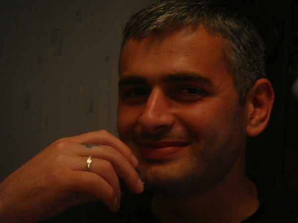 Армен Дерцян