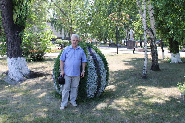 Юрий Лукьянов