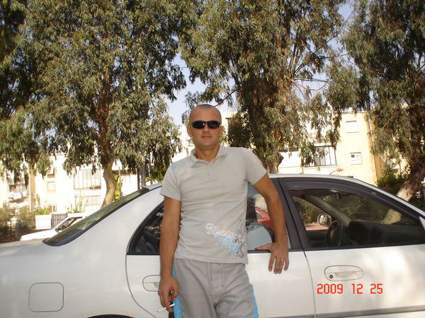 Андрей Исакин