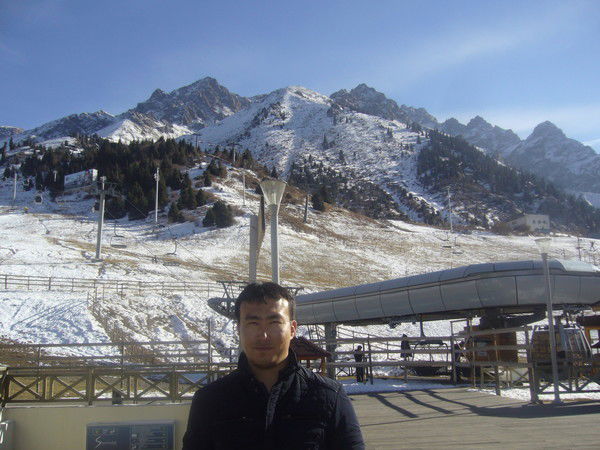 Исахан Кадирбеков