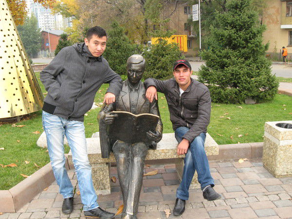 Руслан Аханаев