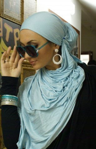 Нура ............