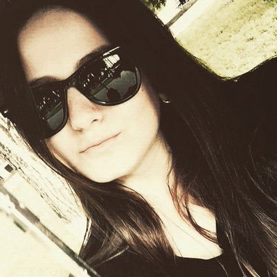 Янина Султанова