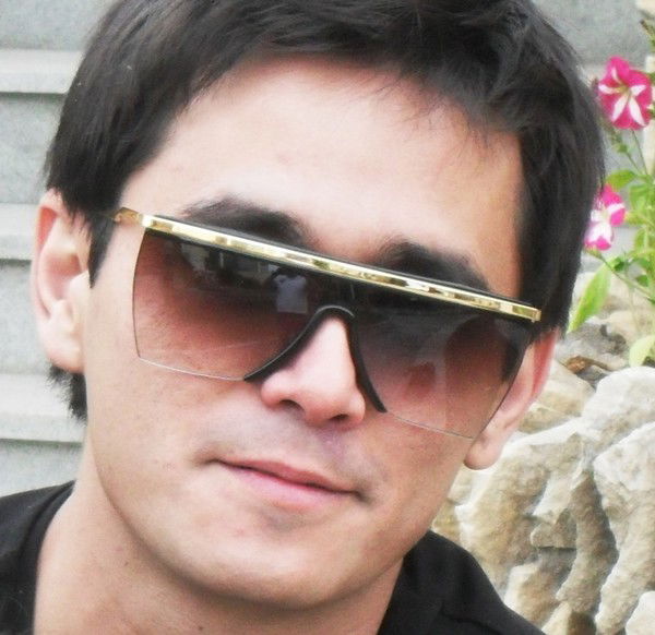 Азиз Мавлянов