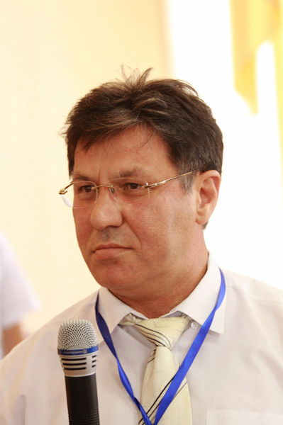 Рустам Ходжаев