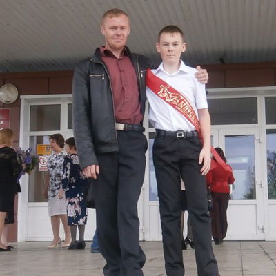 Михаил Попов