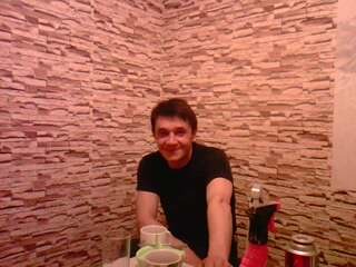 Илья Яценко